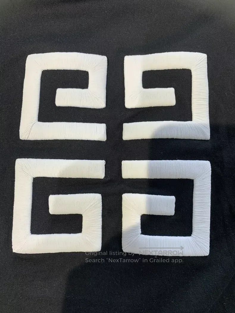 Givenchy Givenchy Letter Embroidery Crew Neck Short Sleeve Size US L / EU 52-54 / 3 - 9 Thumbnail