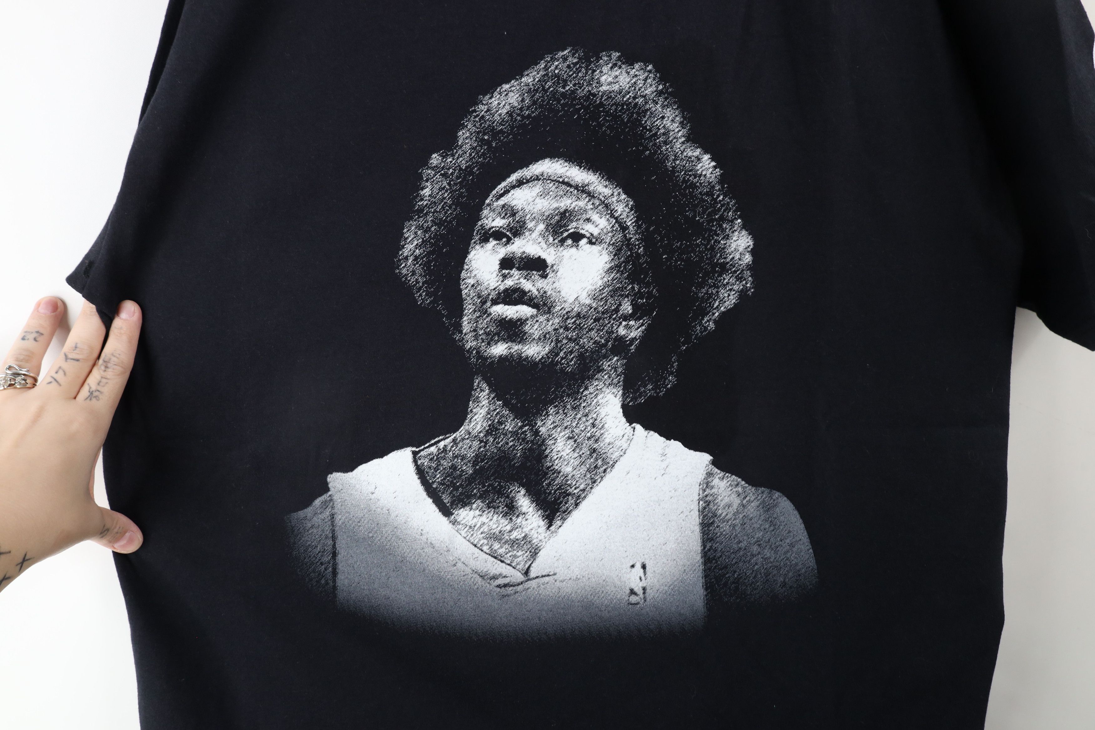 Majestic × Vintage Vintage Majestic Wallace Detroit Pistons Basketball T-Shirt Size US XL / EU 56 / 4 - 5 Thumbnail