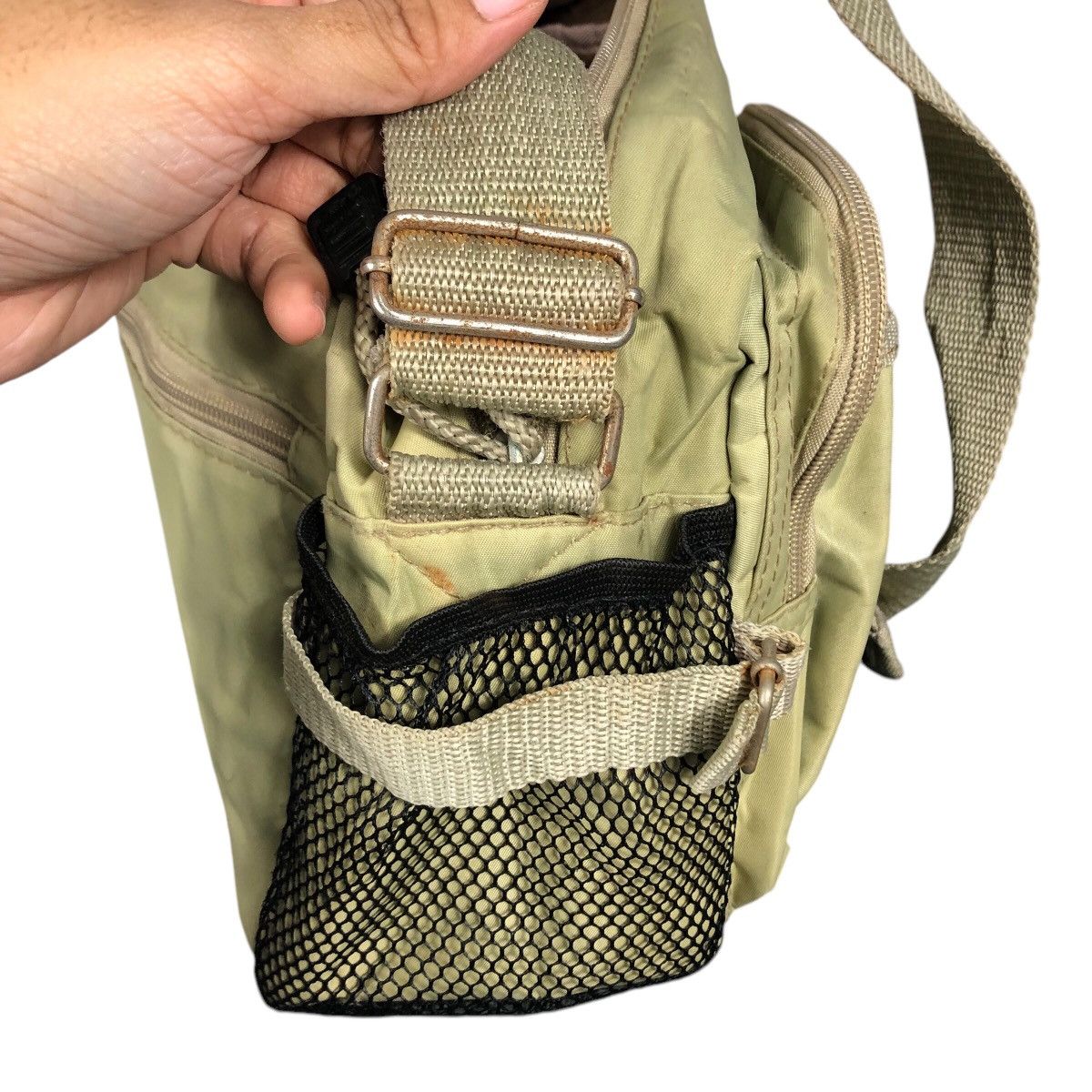 Japanese Brand 📌Vintage Sling Bag Double Stripe Pocket Unknown Brand Size ONE SIZE - 14 Thumbnail