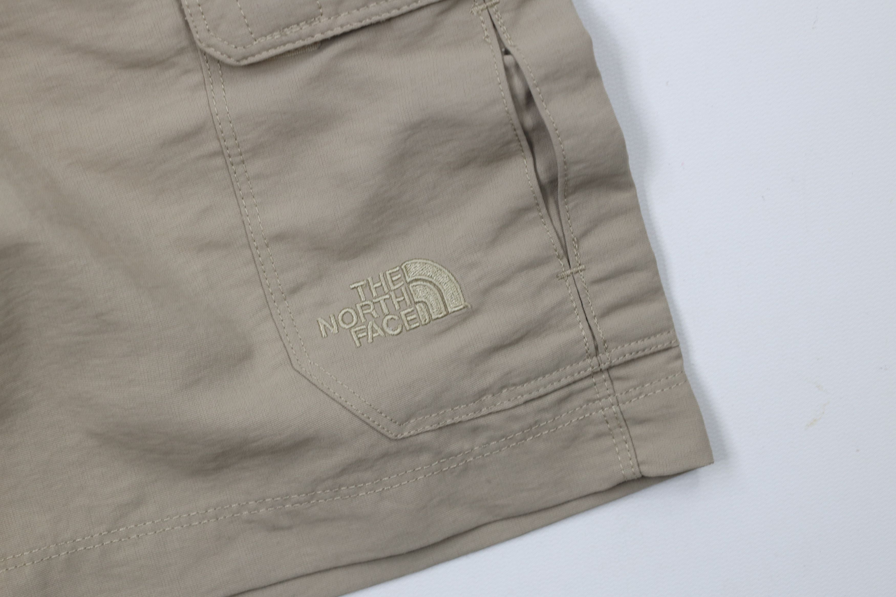 The North Face × Vintage Vintage Y2K The North Face Spell Out Hiking Cargo Shorts Size US 30 / EU 46 - 5 Thumbnail