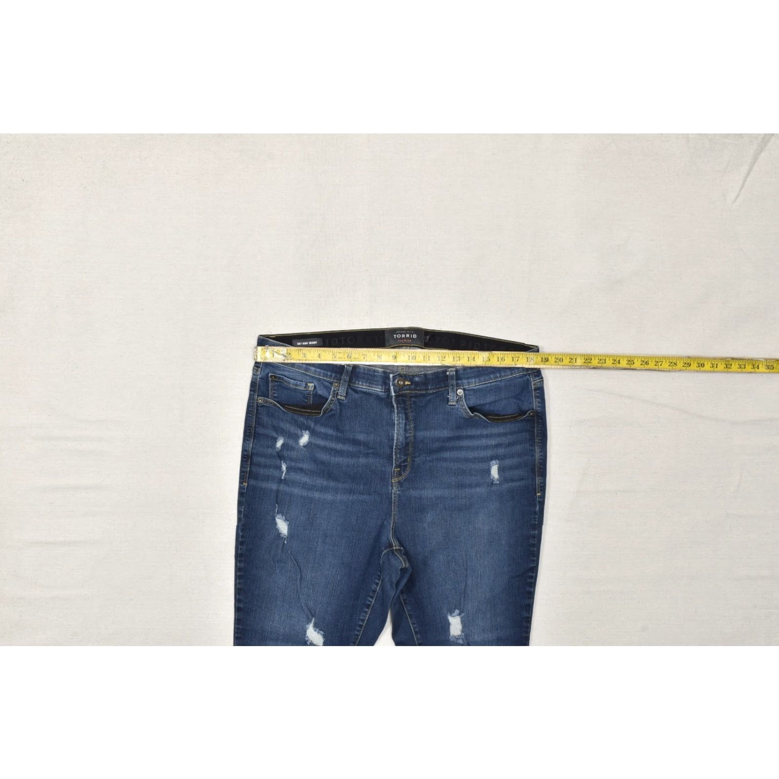 Torrid Torrid Jeans Night Premium Sky High Skinny Distressed Blue 22R Plus Size High Rise Zip 5-Pocket Denim Stretch Womens Size 40" / US 18 - 4 Thumbnail