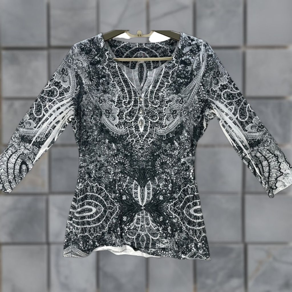 Vintage Style&co Blouse Women M Gray Beaded Paisley Henley 3/4 Sleeve Boho Grunge Y2K Rock Hippie Casual Shirt Womens Size M / US 6-8 / IT 42-44 - 1 Thumbnail