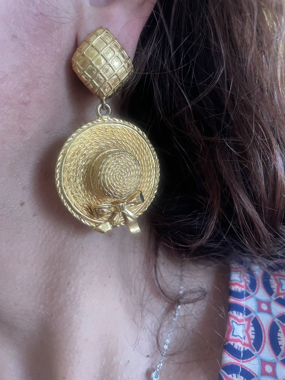 Chanel CHANEL Maxi EARRINGS. Hat model. Vintage. Size ONE SIZE - 6 Thumbnail