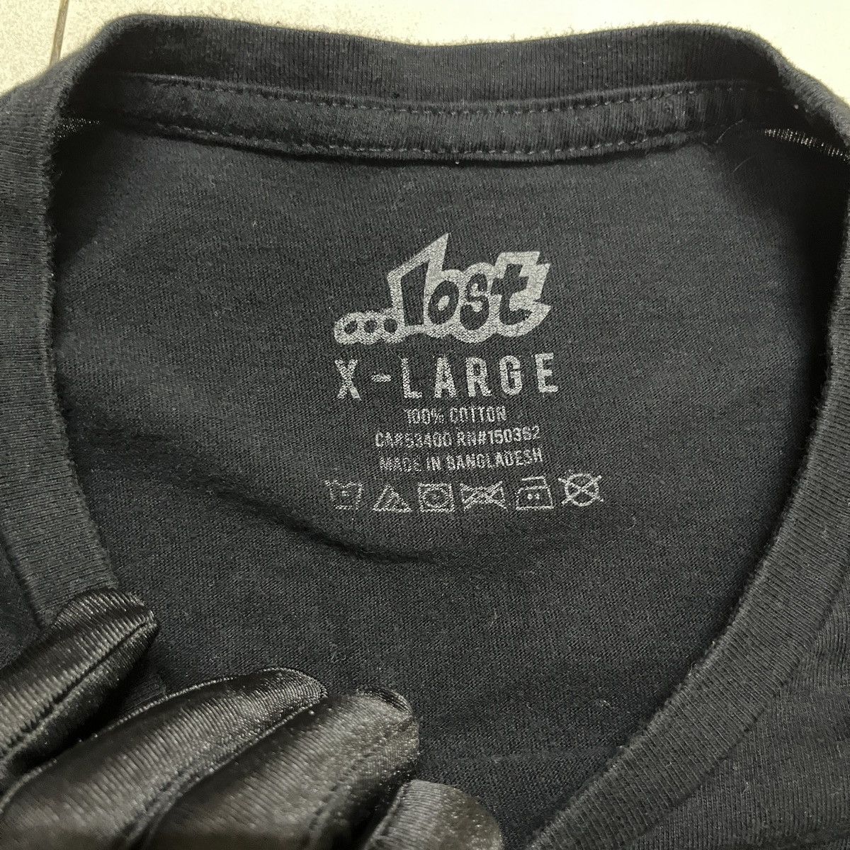 Lost Skateboard Graphic Cropped T Shirt