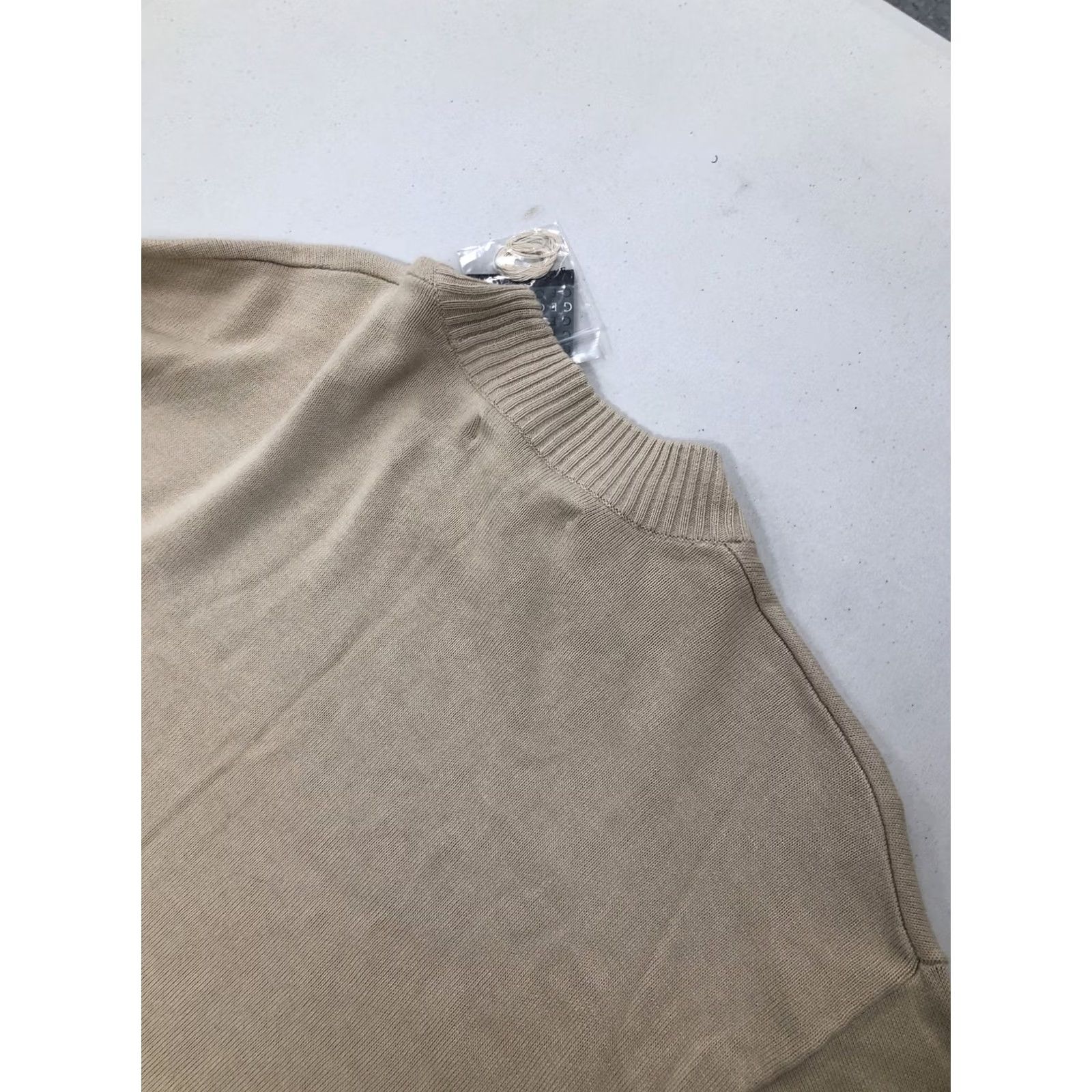 Geoffrey Beene Geoffrey Beene Sweater Men's Large Golden Hay 60% cotton 40% rayon Lite Size US L / EU 52-54 / 3 - 7 Thumbnail