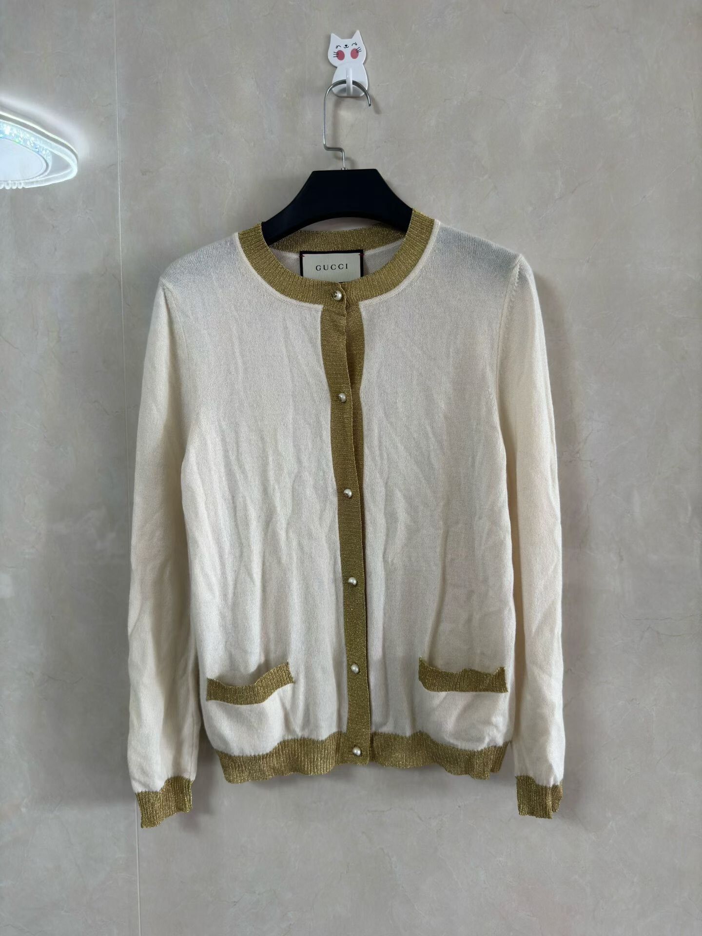 Gucci Gucci Cashmere White Gold Pearl Button Cardigan Size S / US 4 / IT 40 - 1 Thumbnail