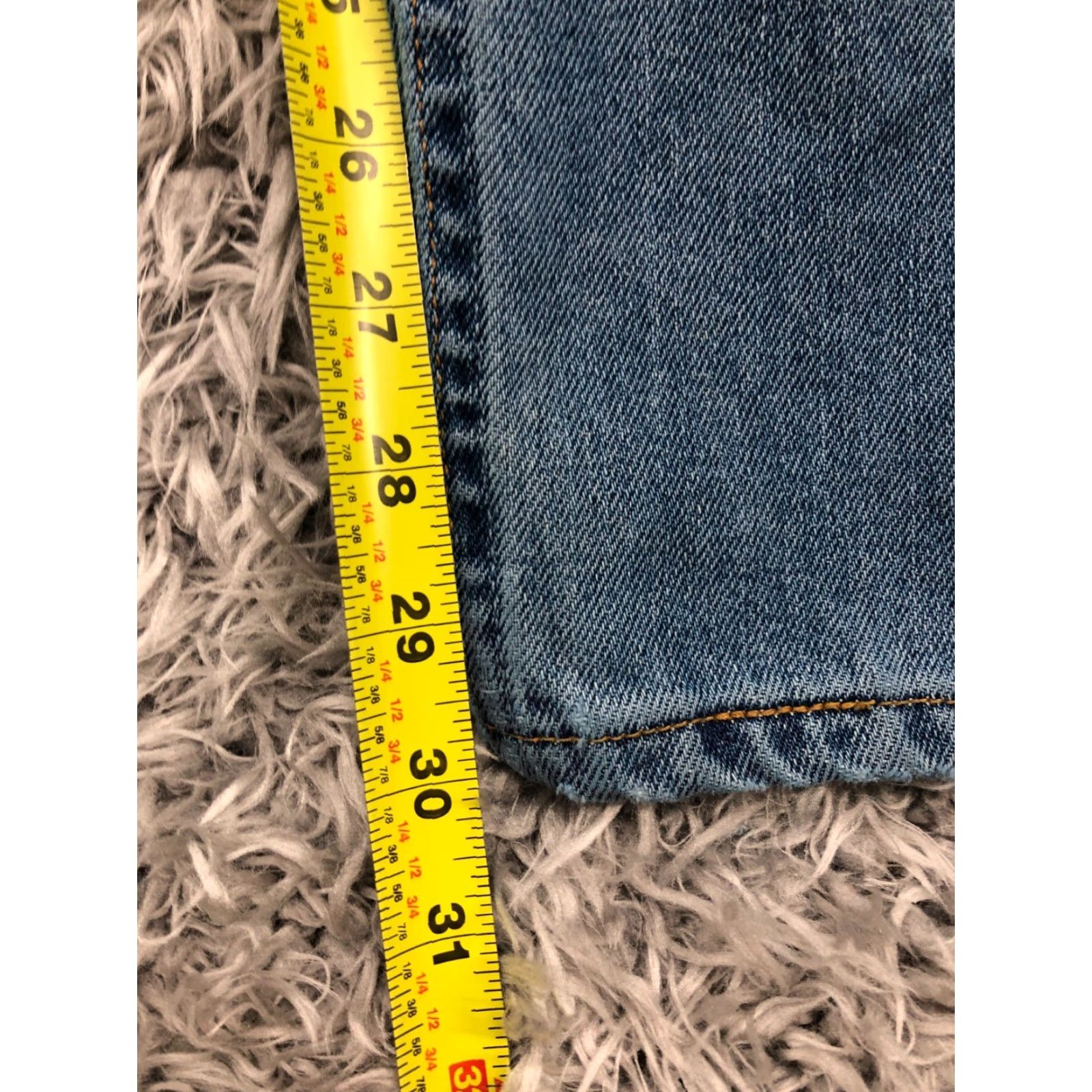 Levi's Levi's 550 Jeans Relaxed Straight Size 34x31 Mens Mid Rise Medium Wash Blue FLAW Size US 34 / EU 50 - 3 Thumbnail