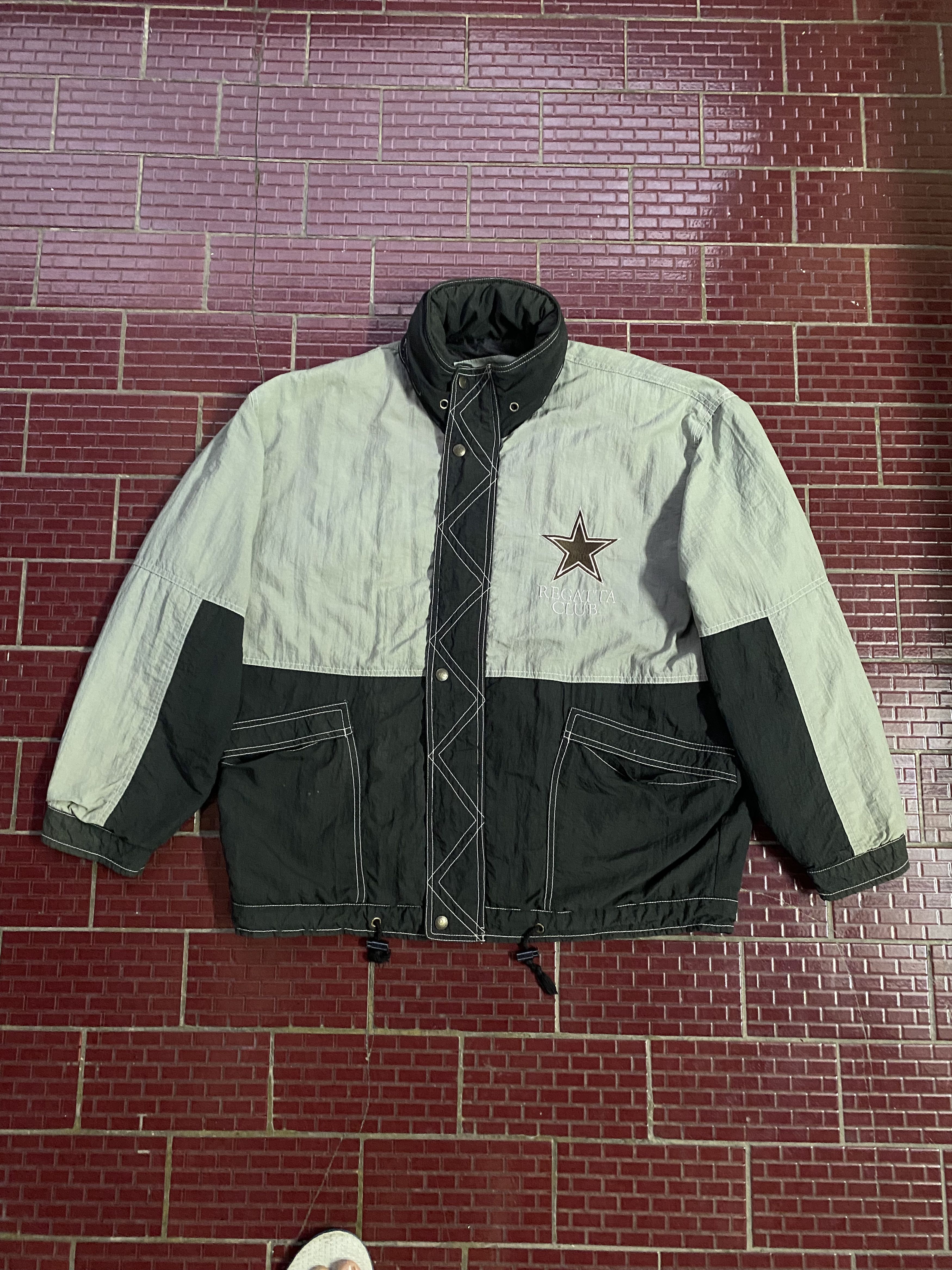 Other Vintage Regatta club with hidden hoodie Size US L / EU 52-54 / 3 - 1 Thumbnail