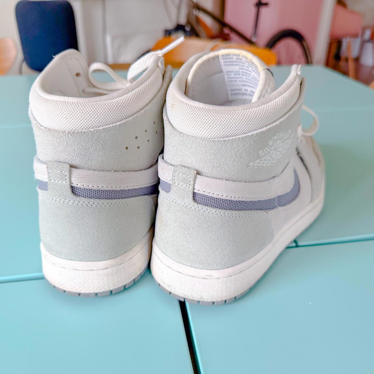 Jordan Brand AIR JORDAN 1 ZOOM CMFT 2 "PARTICLE GREY" Size M 9 Size US 9 / EU 42 - 5 Thumbnail