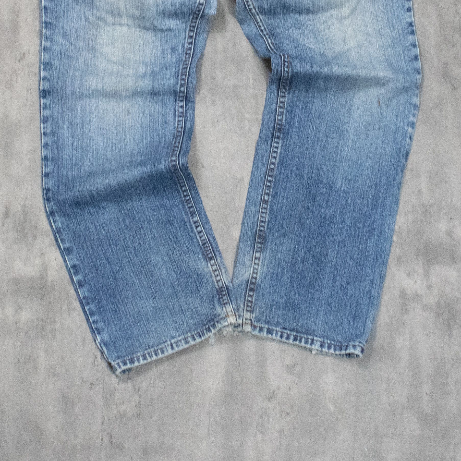Japanese Brand Y2K 00's Midwash Baggy Relax Fit Wide Legged Denim Pant's Size US 34 / EU 50 - 3 Thumbnail