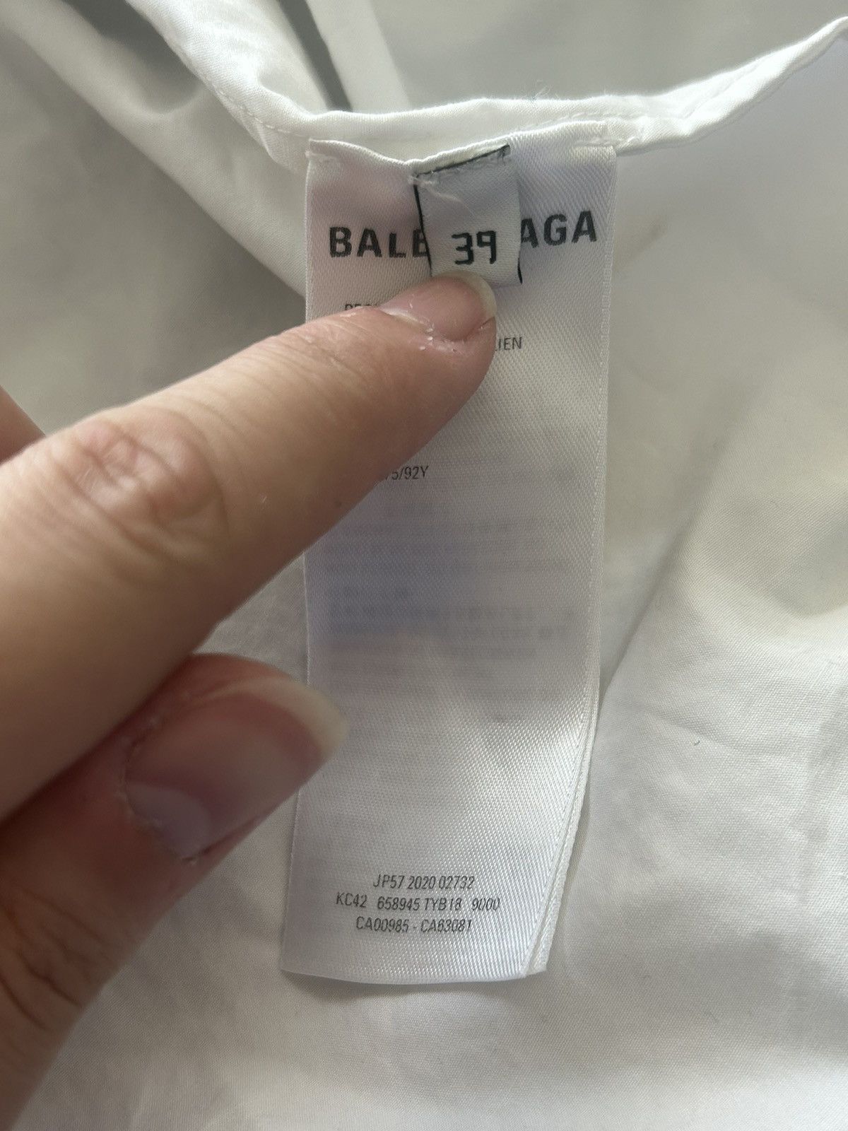 Balenciaga SS20 Logo Crest Embroidered Button up Size US L / EU 52-54 / 3 - 6 Thumbnail