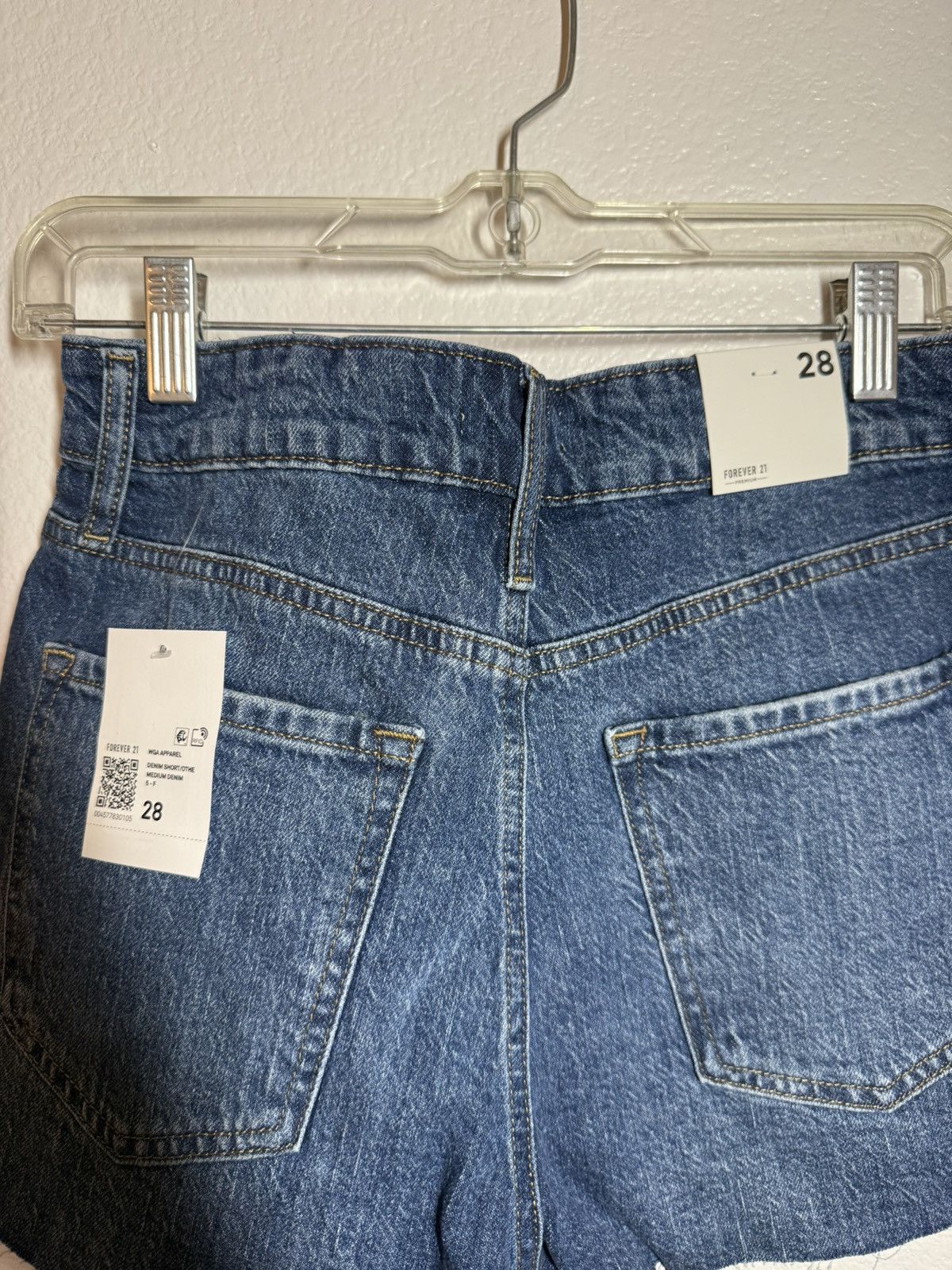 Forever 21 Forever 21 blue floral shorts Size 28" / US 6 / IT 42 - 4 Thumbnail