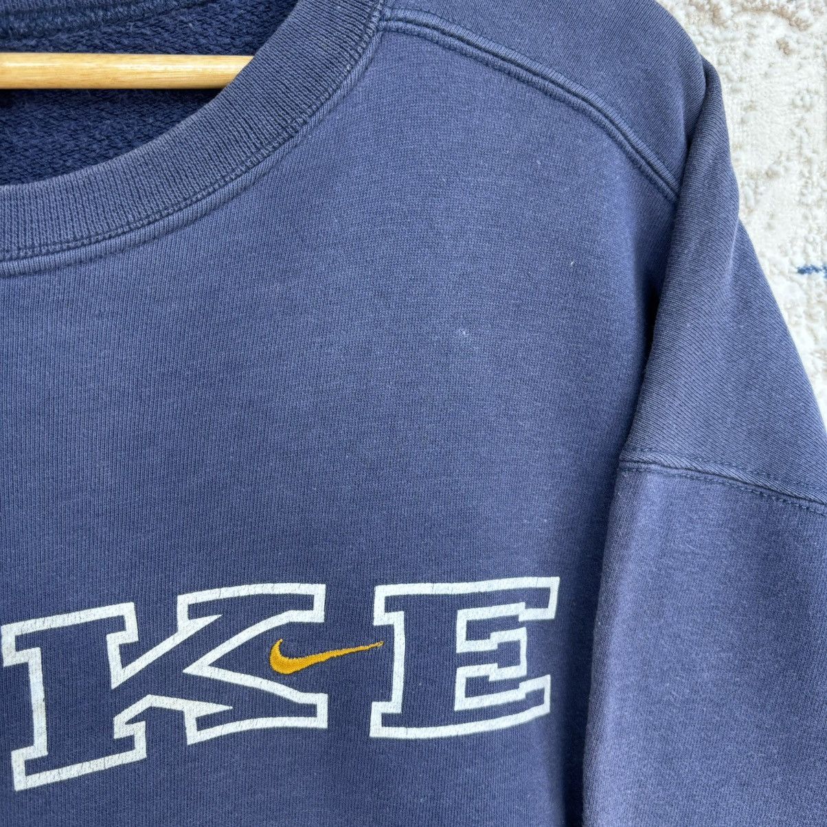 Nike × Vintage VINTAGE 90s NIKE BIG LOGO CREW NECK SWEATSHIRT Size US L / EU 52-54 / 3 - 3 Thumbnail