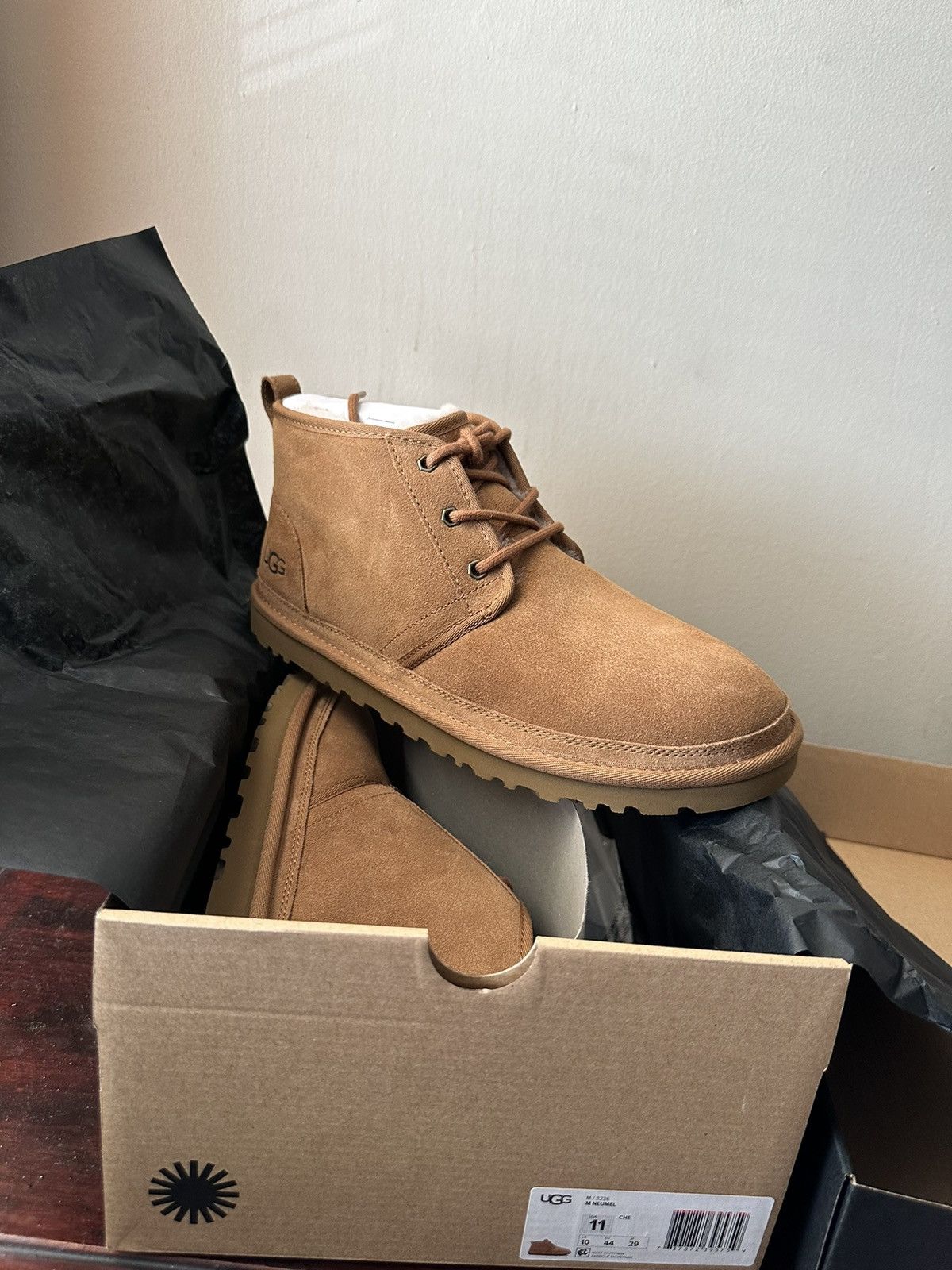 Ugg ugg neumel boots chestnut Size US 11 / EU 44 - 4 Thumbnail