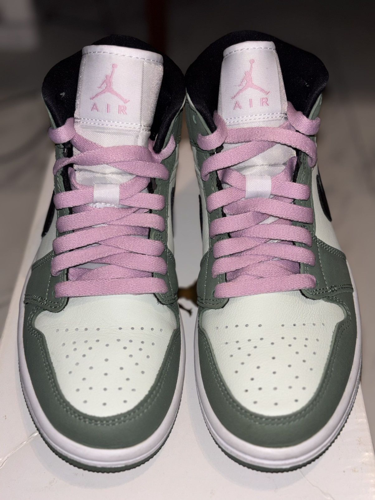 Jordan Brand WMNS Jordan 1 Mid SE Dutch Green Size US 6 / IT 36 - 3 Thumbnail