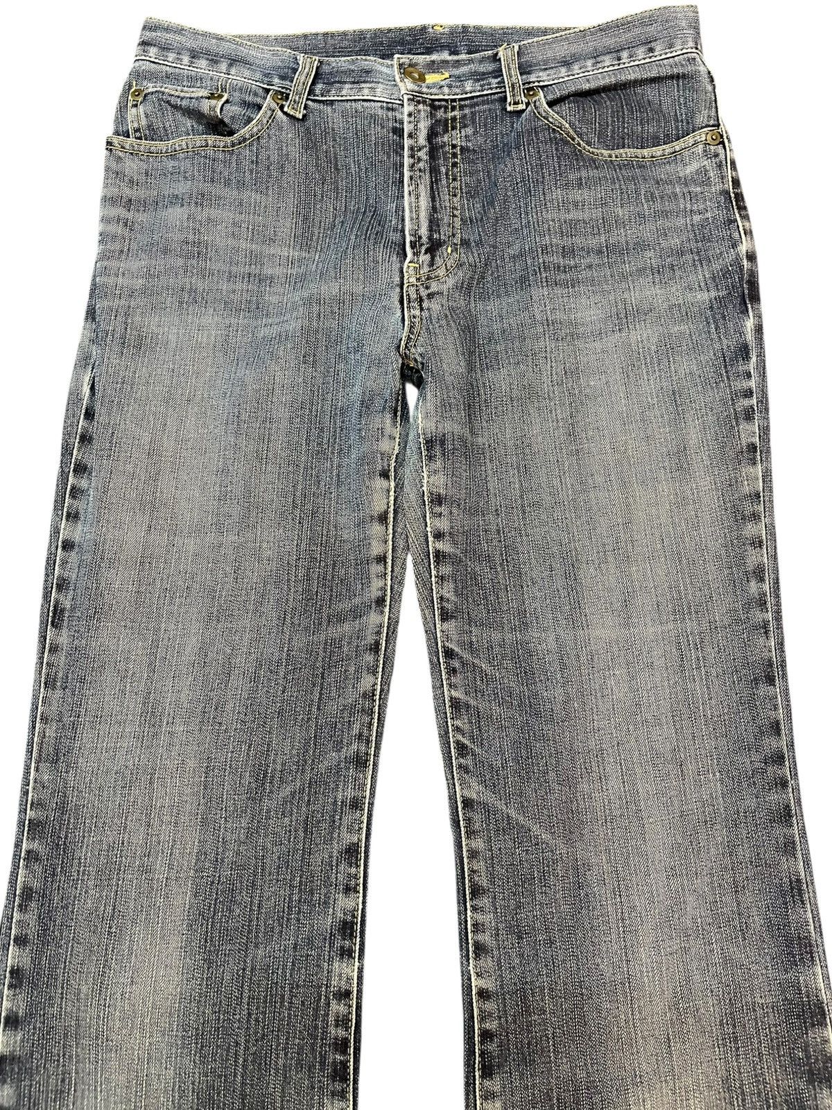 Jun Takahashi × Uniqlo Vintage Uniqlo Flare Boot Cut Denim Size US 31 - 2 Thumbnail
