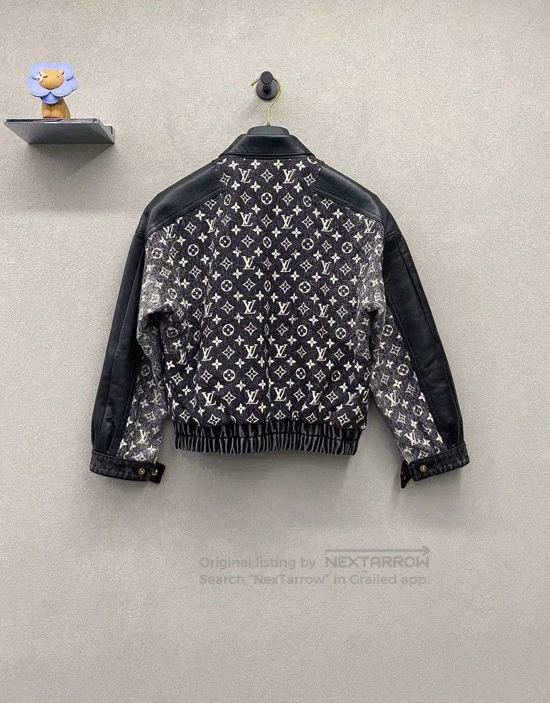 Louis Vuitton LV Logo Print Bomber Jacket. Size US XS / EU 42 / 0 - 2 Thumbnail