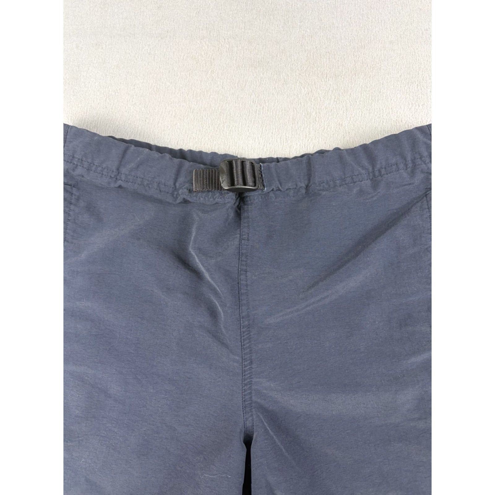 Gap VINTAGE GAP Shorts Men’s 32 Blue Nylon Belted 10” Inseam Chino Flat Front Waist 32 Y2k Mens Size US 32 / EU 48 - 2 Thumbnail