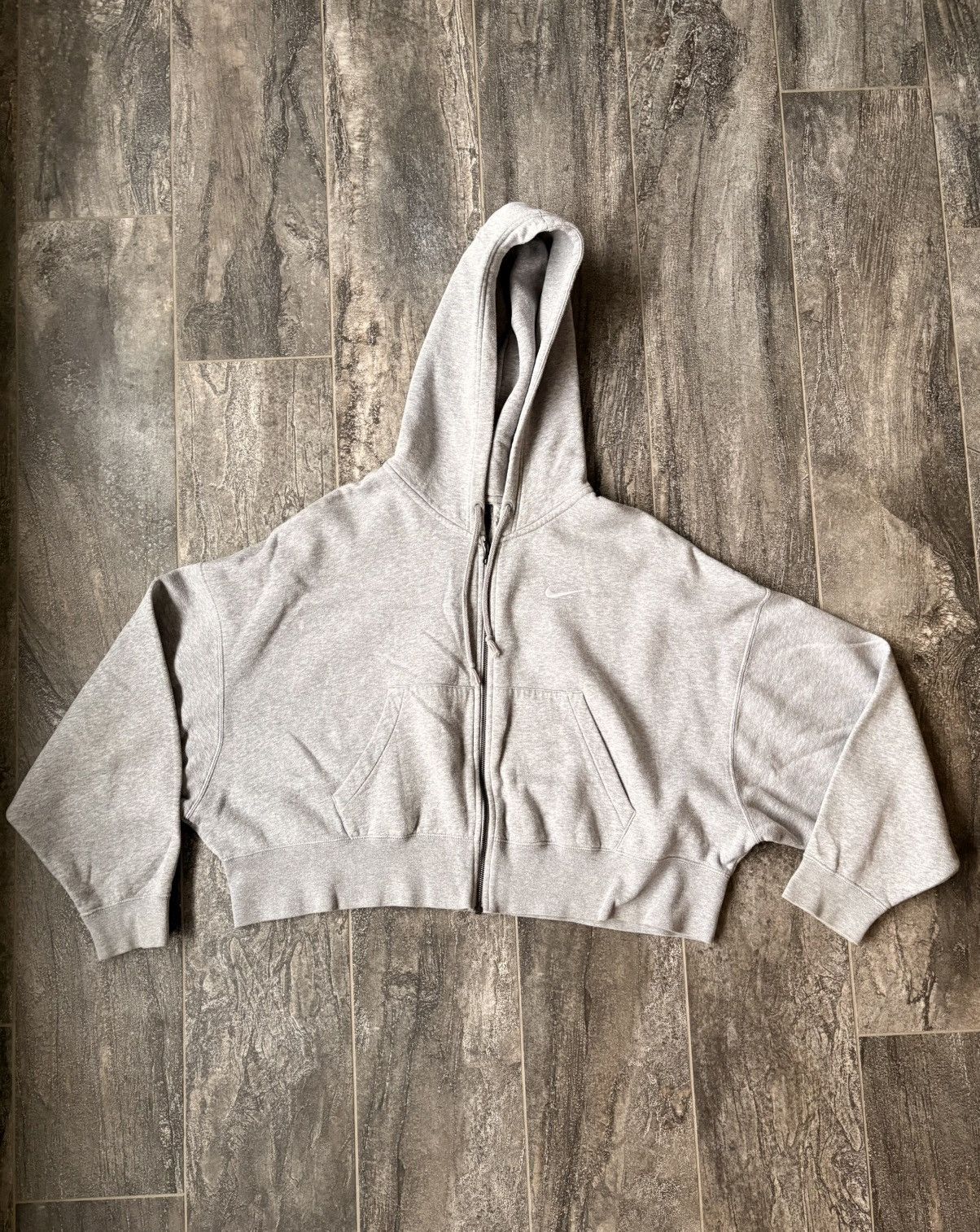 Nike Nike Cropped Vintage Hoodie Size M / US 6-8 / IT 42-44 - 1 Preview