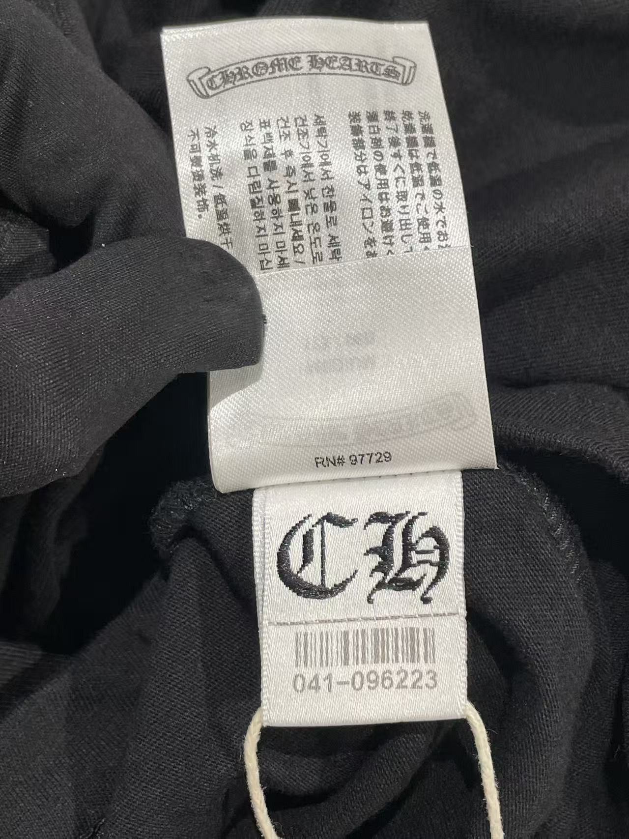 トップス Chrome Hearts Scroll Label Print Black Buy Chrome Hearts Scroll Logo Pocket Tee 'Black' - 1383