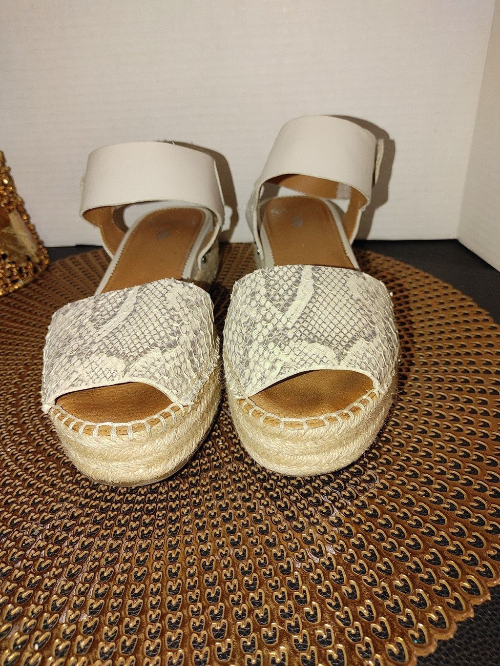 Franco Sarto Franco Sarto Oak Espadrilles Size 8M Size US 8 / IT 38 - 1 Thumbnail