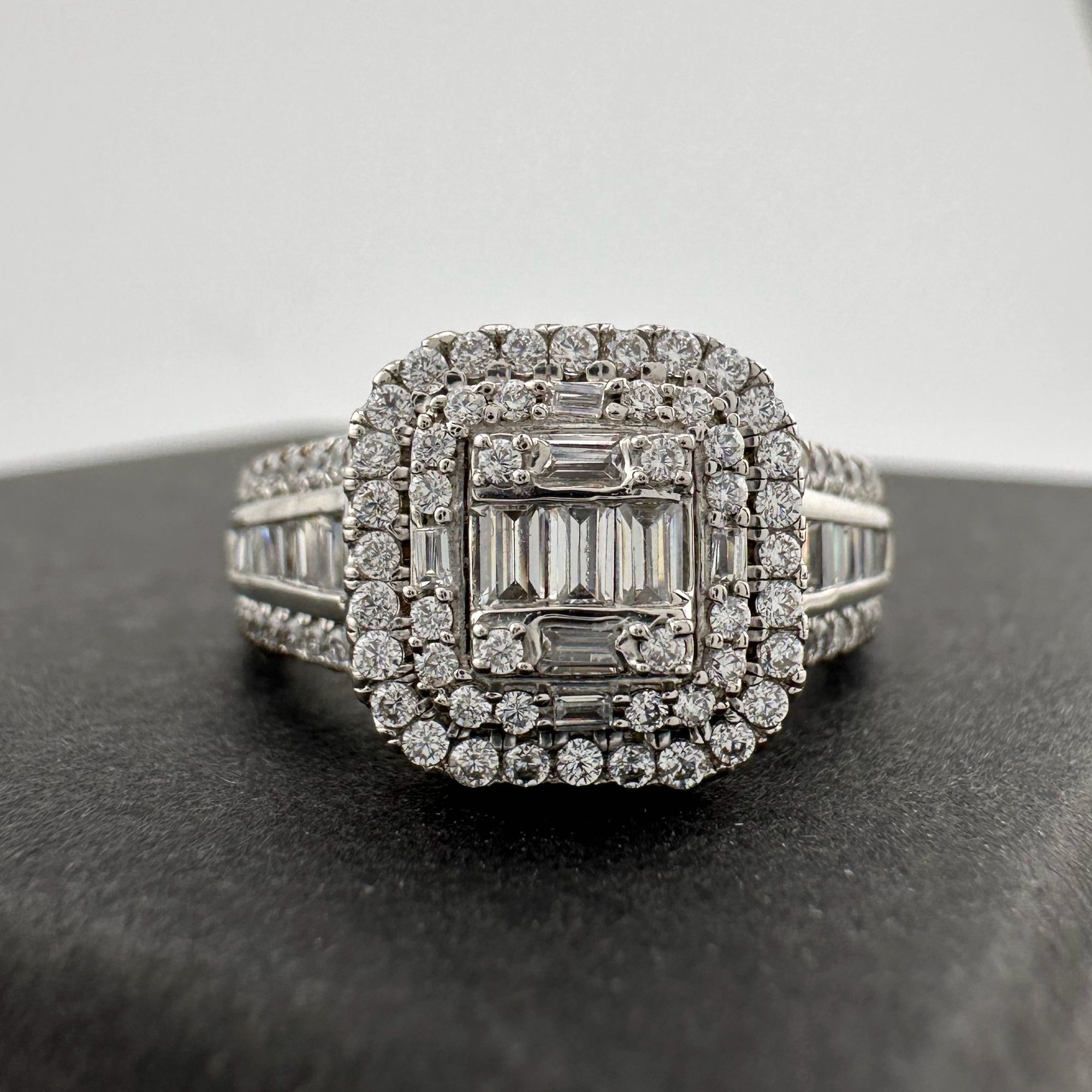 Other Elegant 2 Carat Lab Created White Topaz Ring Size 7 Size ONE SIZE - 9 Thumbnail