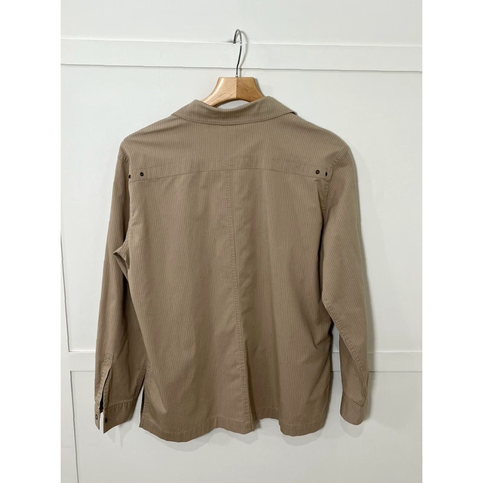 Vintage Chico's Tan and Black Striped Boxy Snap Front Shirt Women's Large Size L / US 10 / IT 46 - 2 Thumbnail