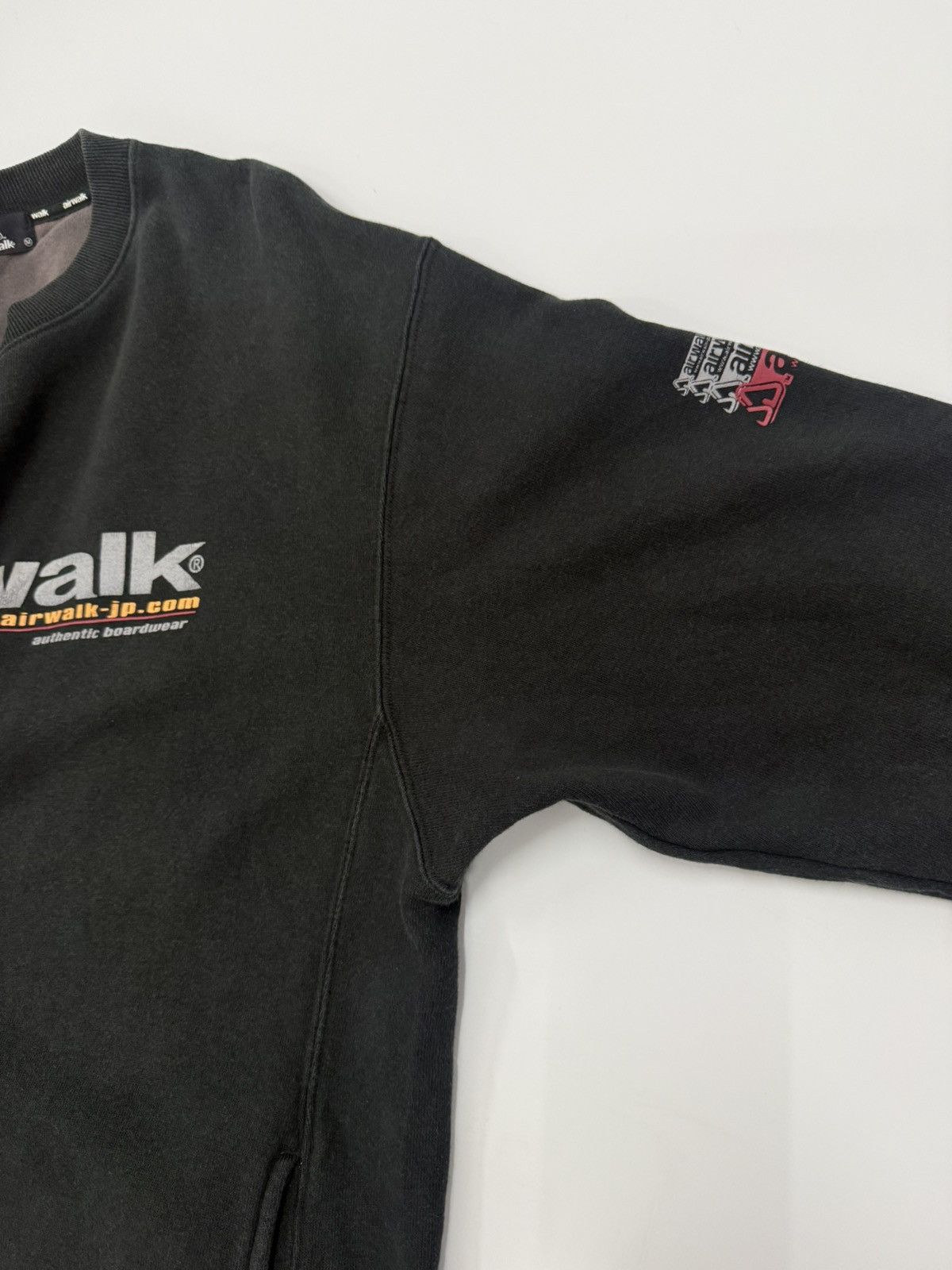 Airwalk 🔥 Airwalk Distressed Skateboard Backhit logo Sweatshirt - M Size US M / EU 48-50 / 2 - 5 Thumbnail