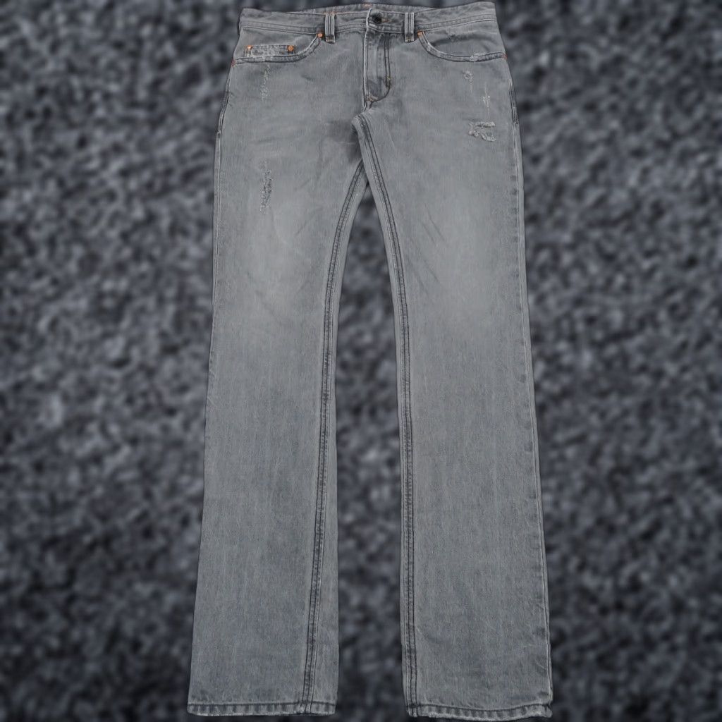 Diesel Diesel Jeans Mens 33x34 Thavar Slim Skinny Distressed Grey MADE IN ITALY Jeans Mens 33x34 Thavar Slim Skinny Distressed Grey 0886B MADE IN ITALY Size US 33 - 1 Thumbnail