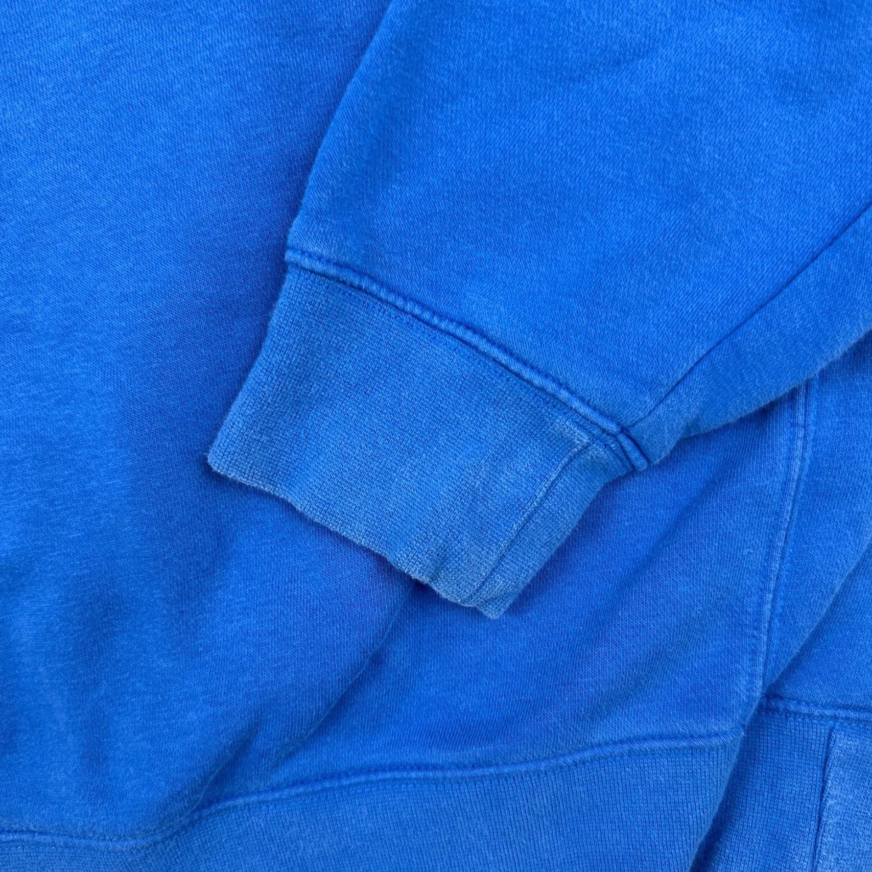 Nike Nike Sweatshirt Men Medium Blue Embroidered Swoosh Crewneck Pullover Gym & Training Regular Size M Size US M / EU 48-50 / 2 - 5 Thumbnail