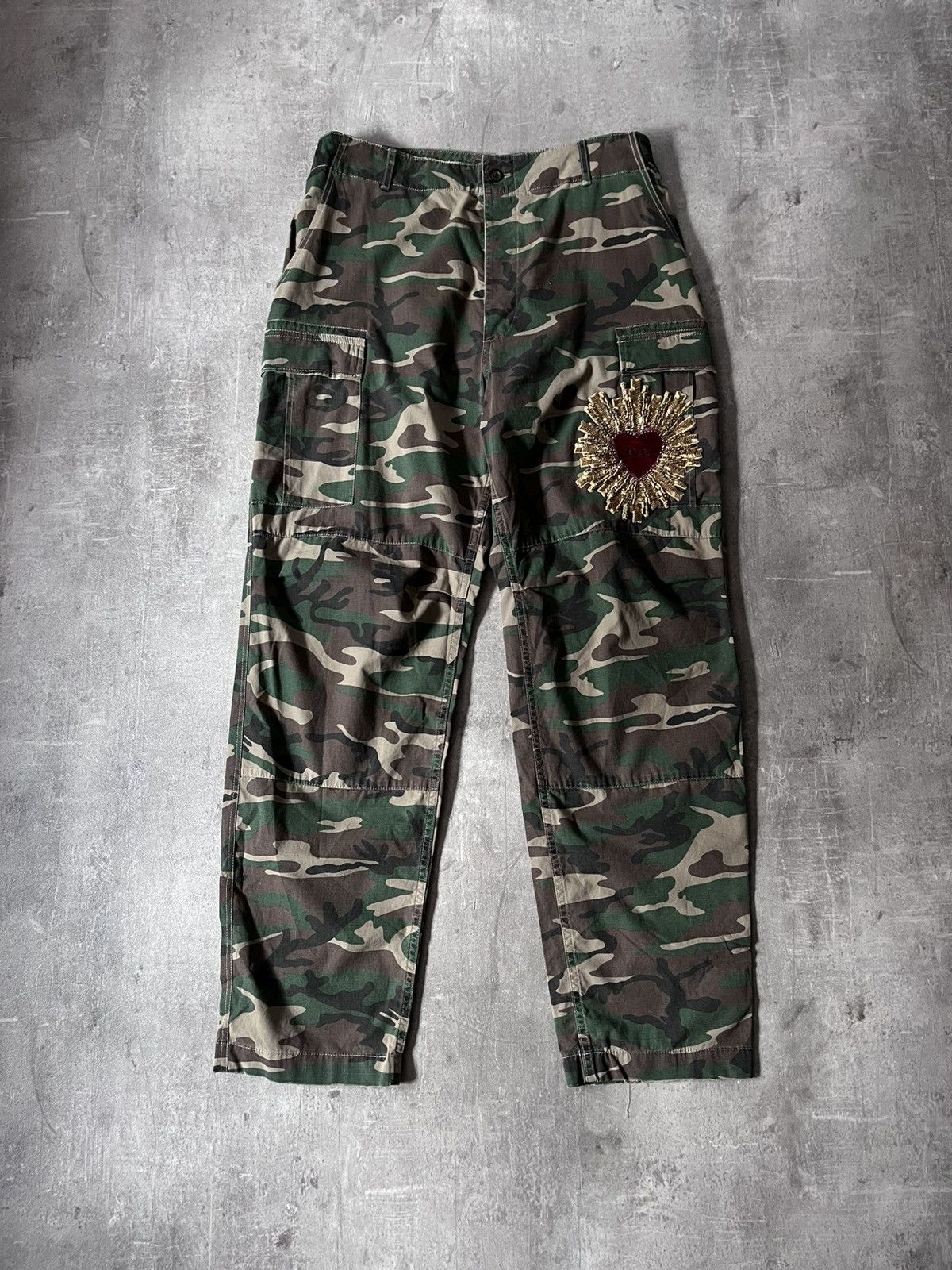 Dolce & Gabbana Dolce & Gabbana camo cargo pants gold heart Size US 40 / EU 56 - 1 Thumbnail