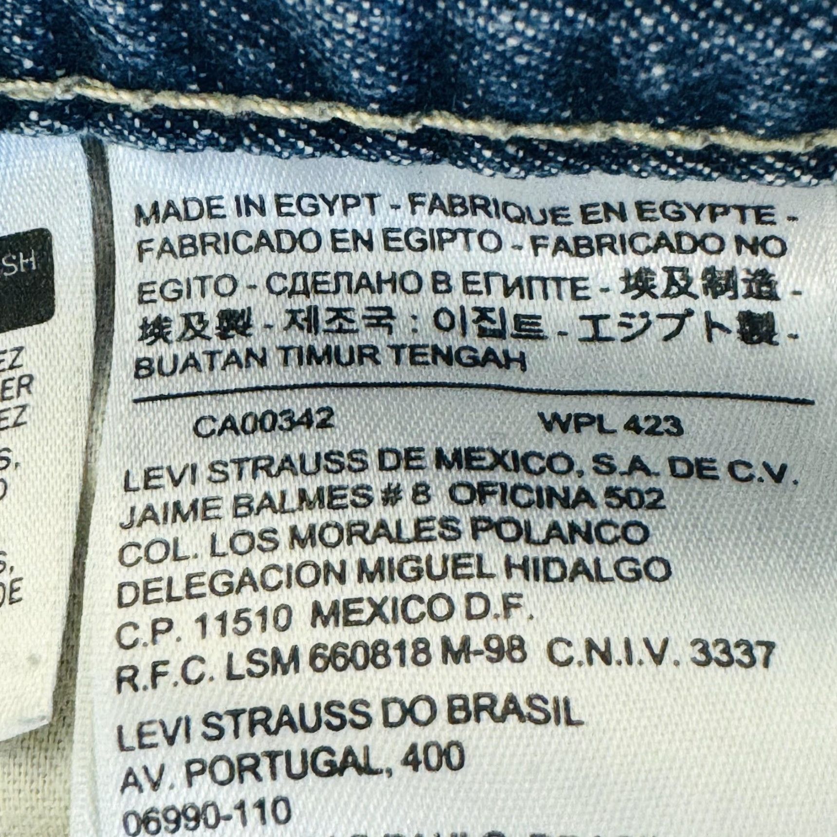 Levi's Levi's 569 Shorts Mens 38 Blue Bermuda Distressed 5-Pocket Zip Fly Raw Hem 8in Inseam Casual Summer Vintage: No Size US 38 / EU 54 - 7 Thumbnail