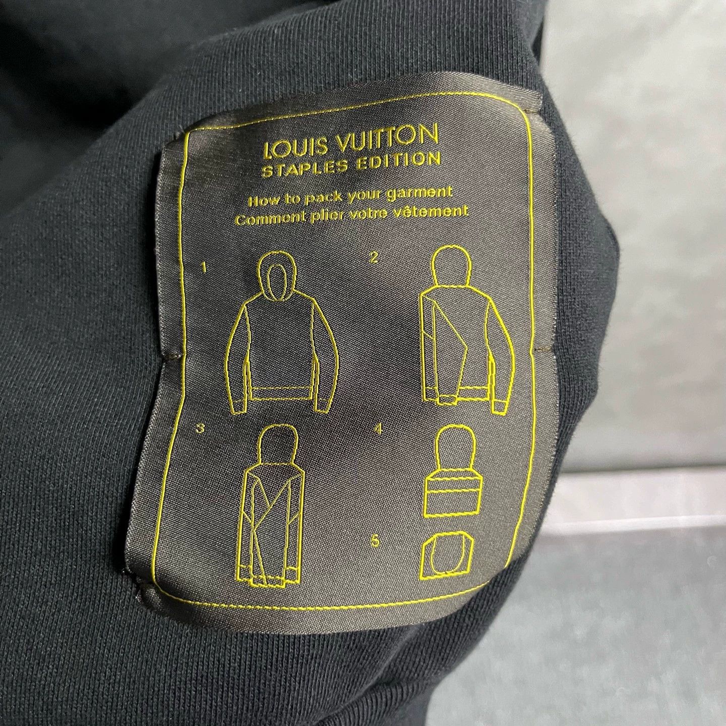 Louis Vuitton black hooded pullover sweatshirt from louis vuitton Size US XL / EU 56 / 4 - 5 Thumbnail