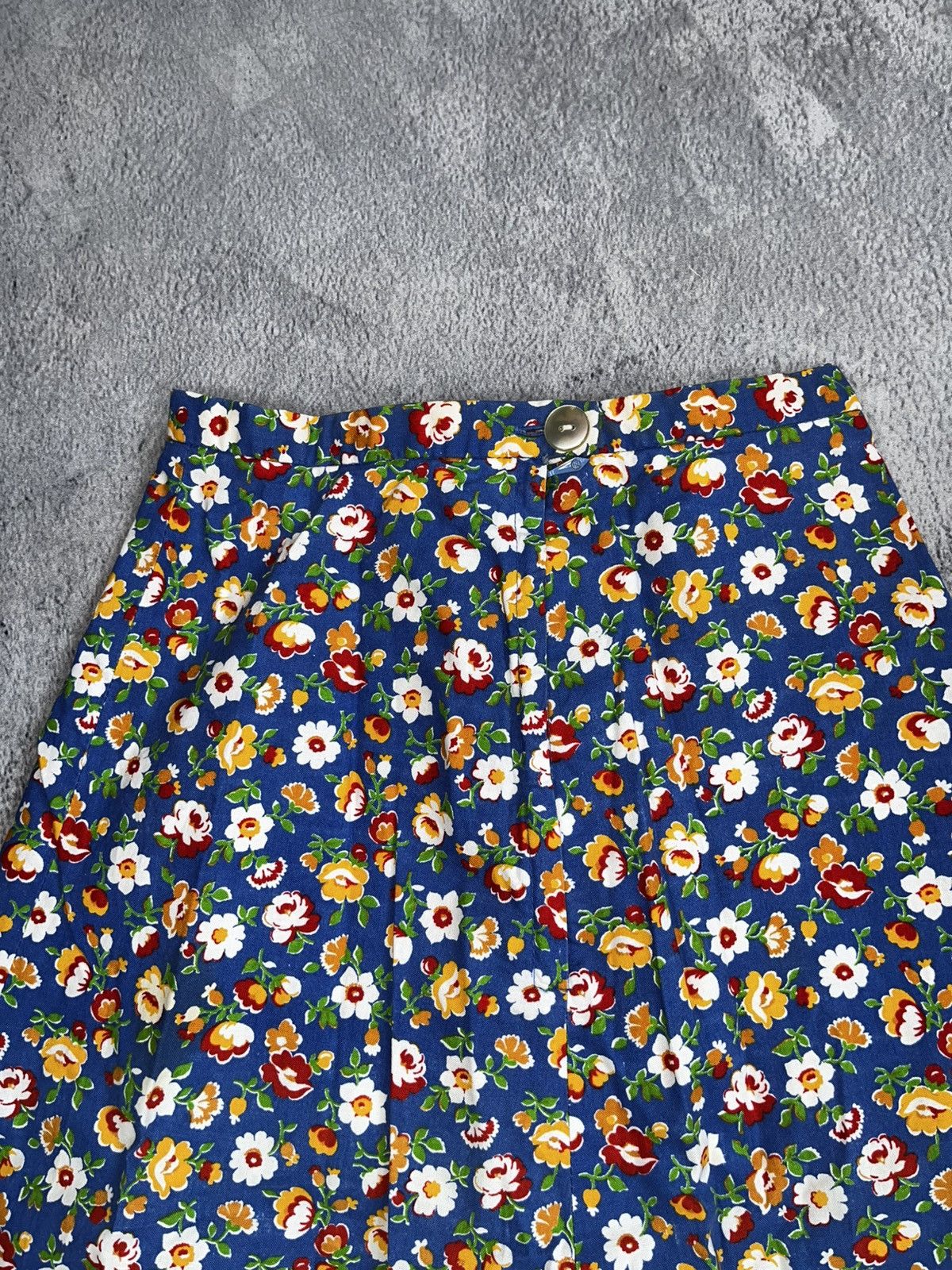 Vintage Vintage 90s floral printed midi skirt retro style streetwear Size 24" / US 00 / IT 34 - 5 Thumbnail