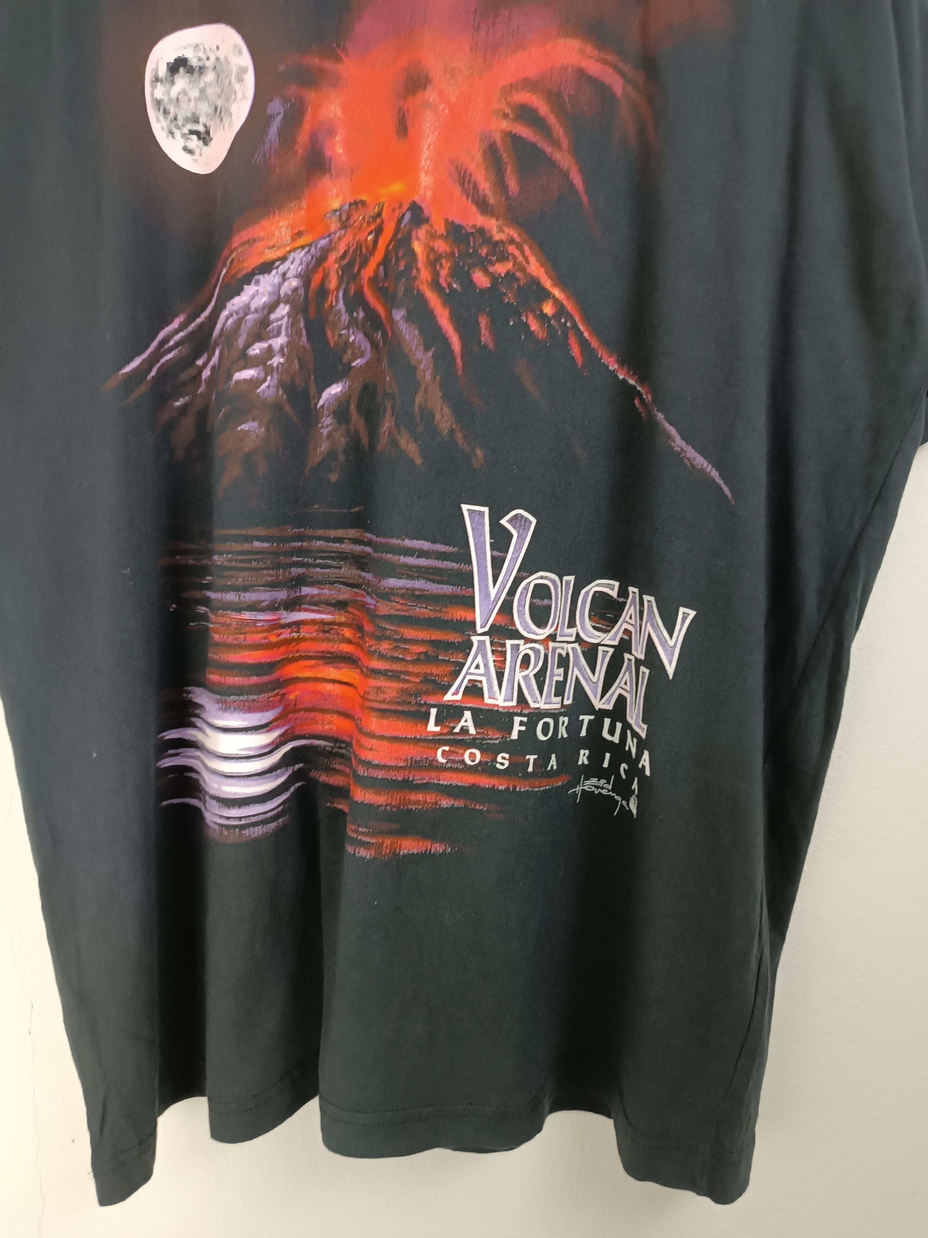Vintage VINTAGE 90'S VOLCAN ARENAL COSTA RICA TEE VERY RARE NATURE Size US XL / EU 56 / 4 - 9 Thumbnail