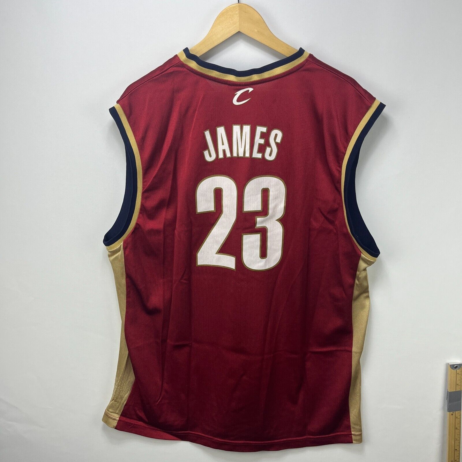 Reebok × Vintage Vintage Y2K Cleveland Cavaliers LeBron James NBA Basketball Size US XL / EU 56 / 4 - 7 Thumbnail