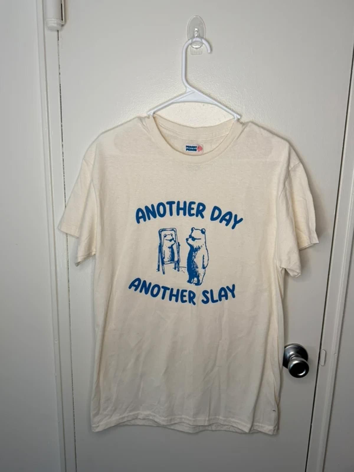 Other Confident Bear Tshirt Size M / US 6-8 / IT 42-44 - 1 Preview