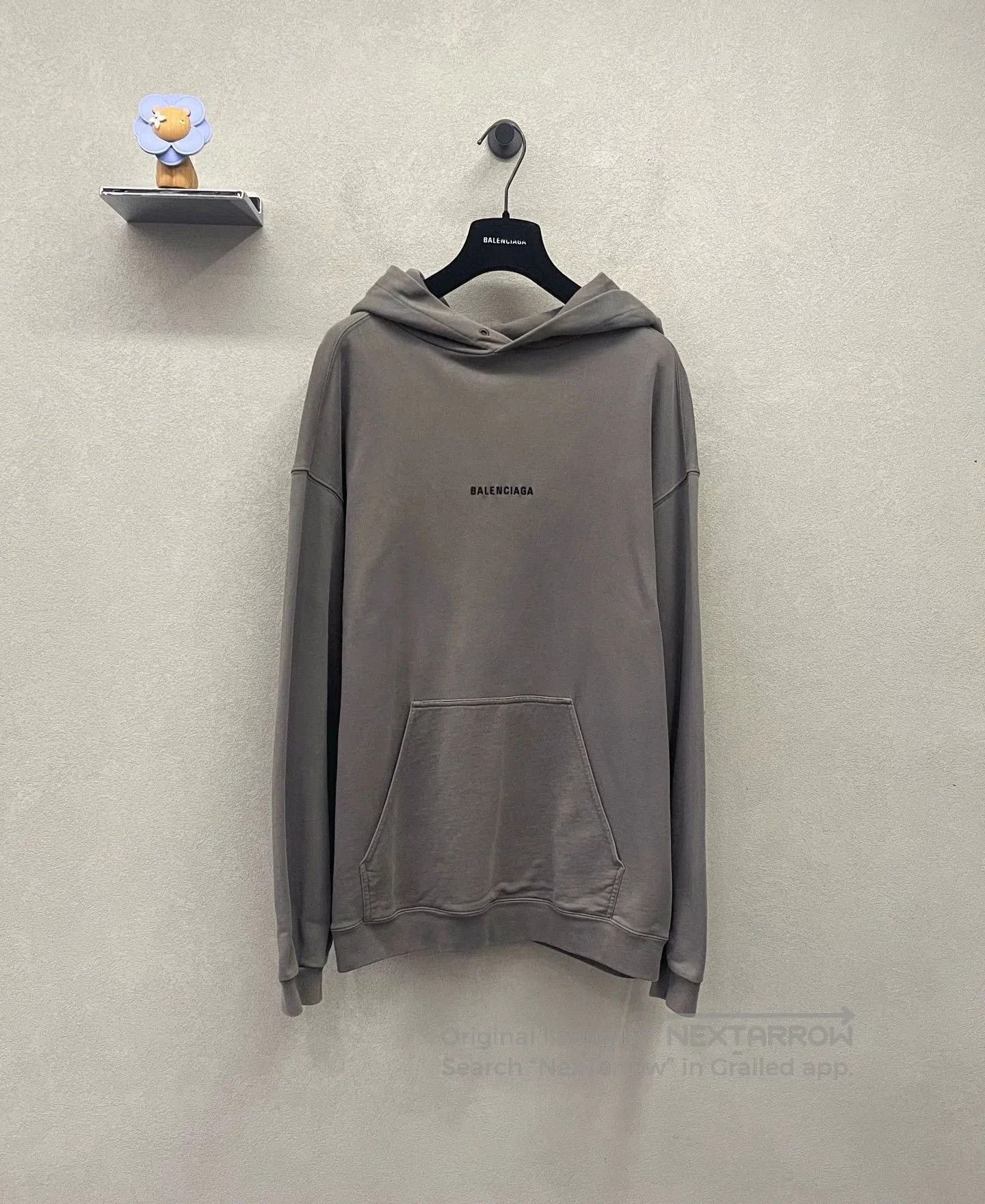 Balenciaga balenciaga gray logo hoodie sweatshirt for women. Size US S / EU 44-46 / 1 - 1 Thumbnail