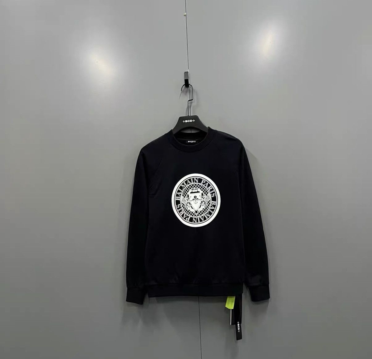 Balmain Balmain Black Logo Print Sweatshirt J41 Size S / US 4 / IT 40 - 1 Thumbnail