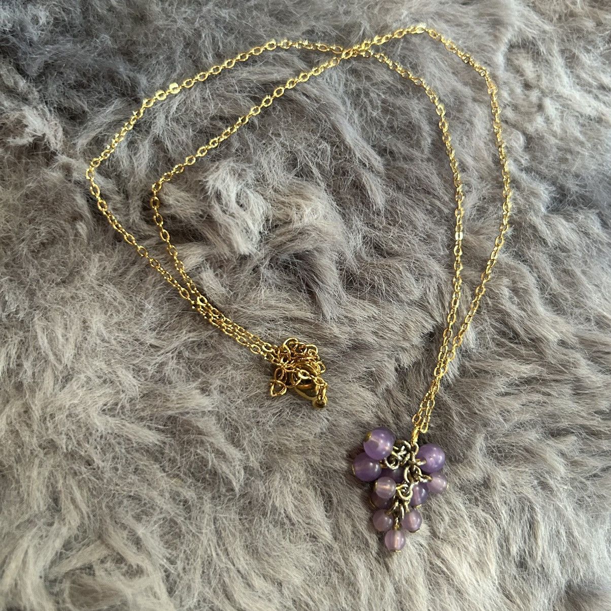 Handmade Handcrafted vintage purple lucite grape cluster necklace Size ONE SIZE - 6 Thumbnail
