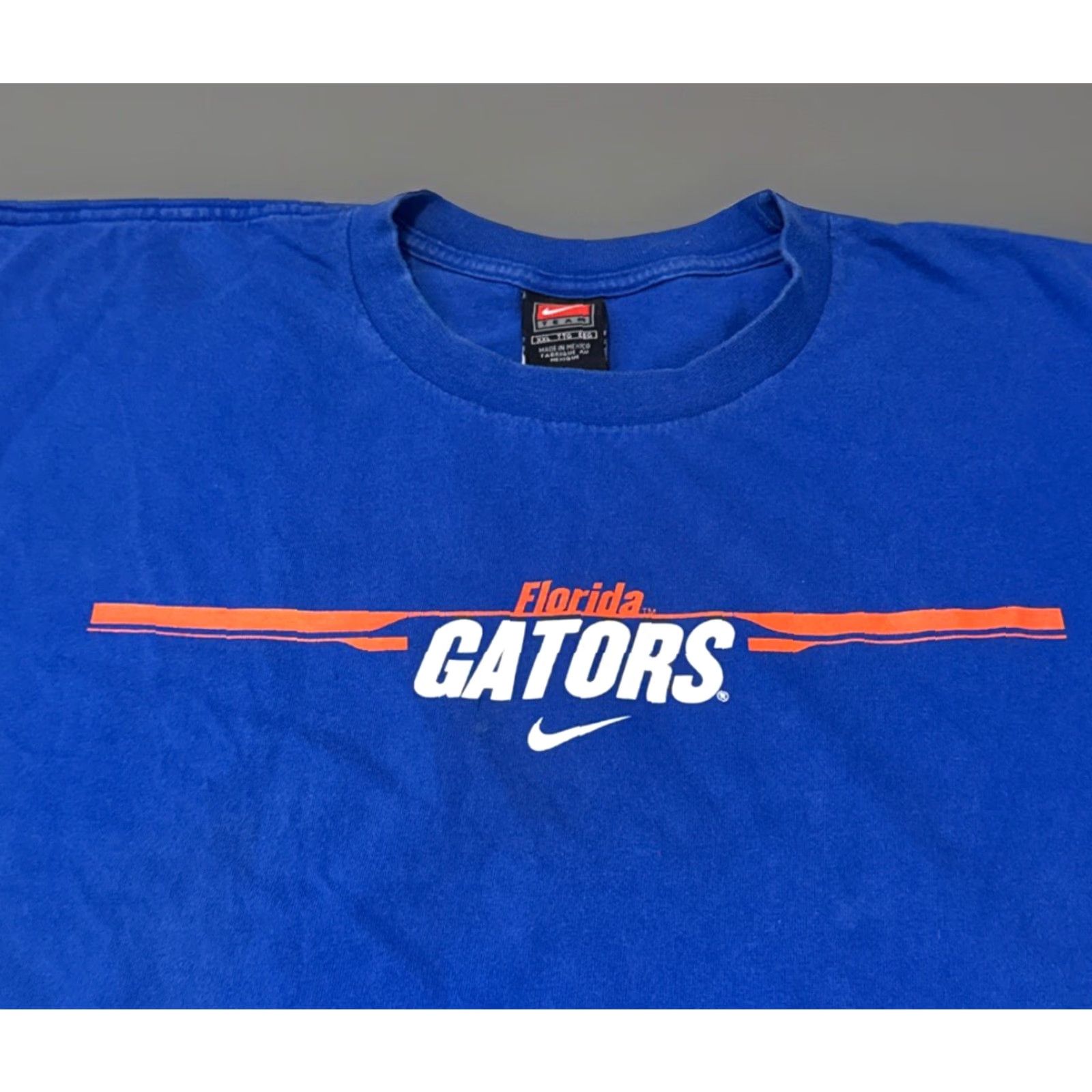 Nike VINTAGE Nike Team University of Florida Gators NCAA T-Shirt 2XL Blue Size US XXL / EU 58 / 5 - 2 Thumbnail