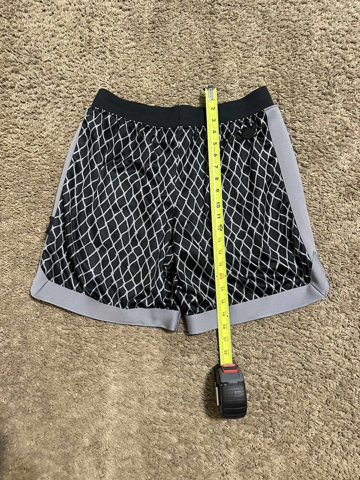 Under Armour Vintage Under Armour “Versa Mesh” shorts 00s size large Size US 34 / EU 50 - 7 Thumbnail