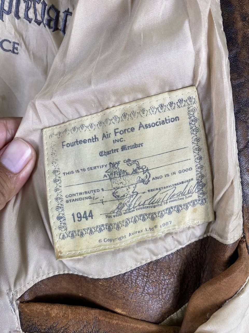 Avirex vintage avirex us air force leather jacket distressed Size US M / EU 48-50 / 2 - 15 Thumbnail