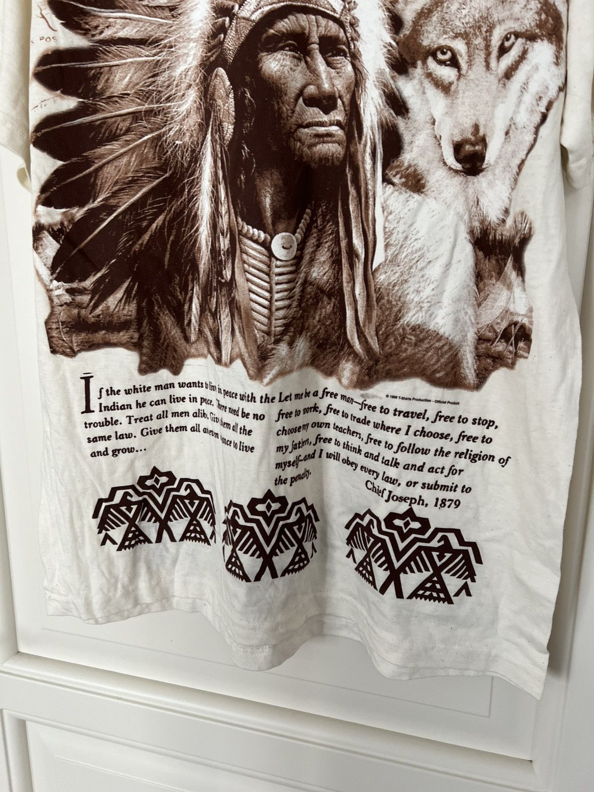 Vintage Vintage 1999 Native American Chief Joseph Wolf Graphic Tee Size US XXL / EU 58 / 5 - 4 Thumbnail