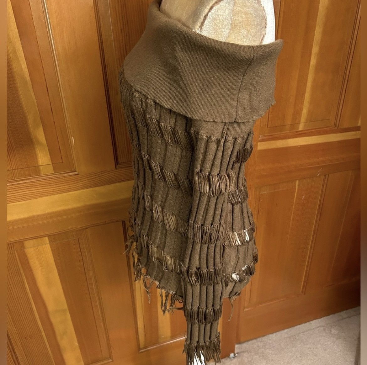 Designer × Other NWT, Lavishly Paris Women’s Gorgeous Off Shoulder Sweater Size M / US 6-8 / IT 42-44 - 12 Thumbnail