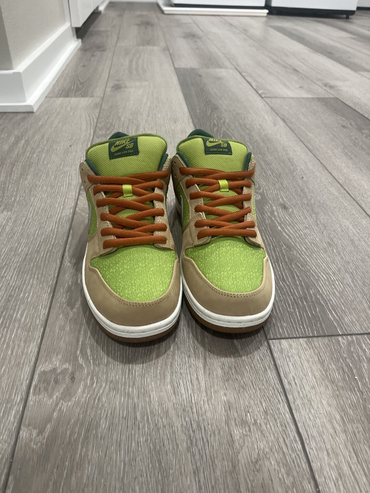 Nike SB Nike SB Low Dunks Size US 12 / EU 45 - 3 Thumbnail