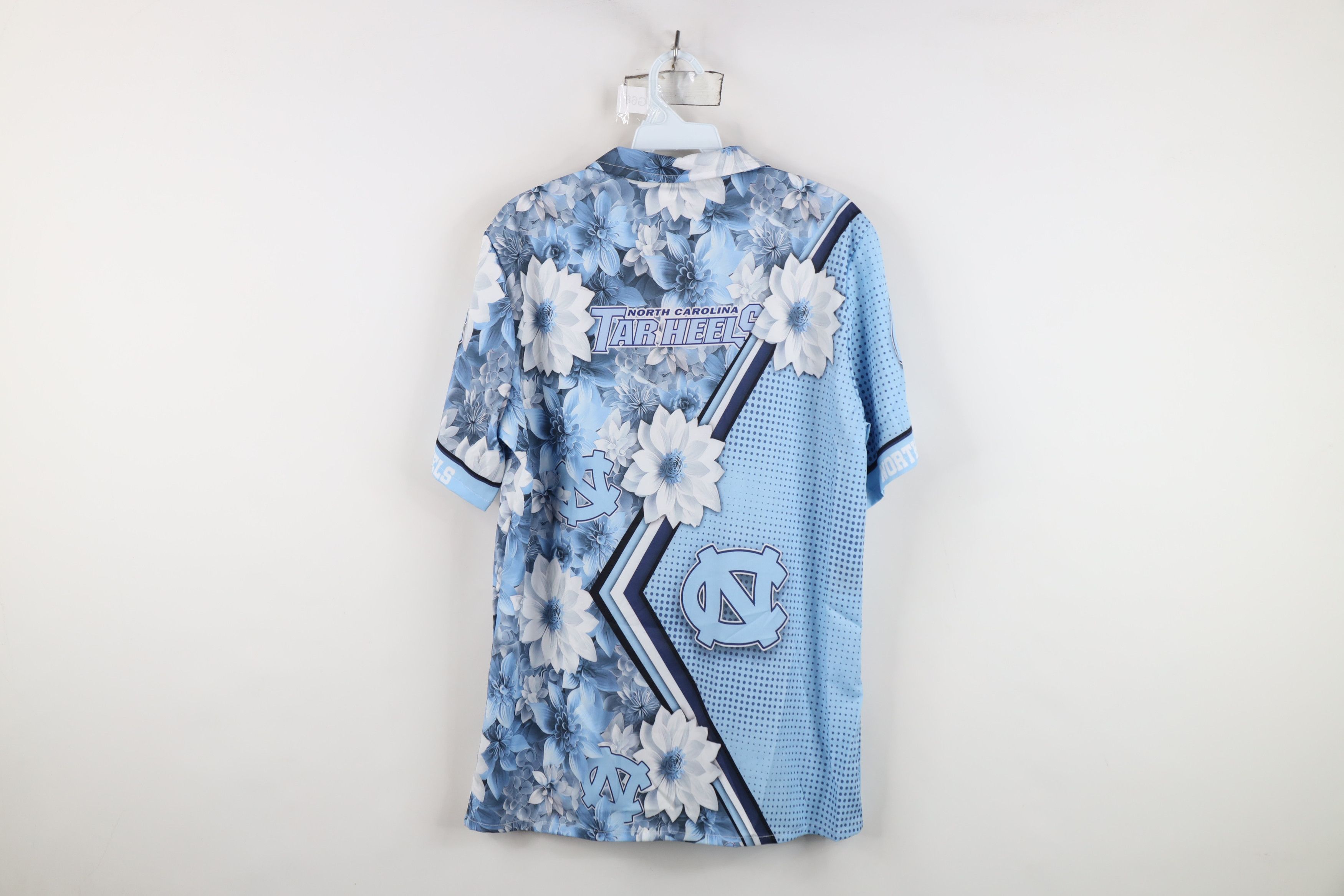 Vintage New Print University of North Carolina Hawaiian Button Shirt Size US S / EU 44-46 / 1 - 13 Thumbnail