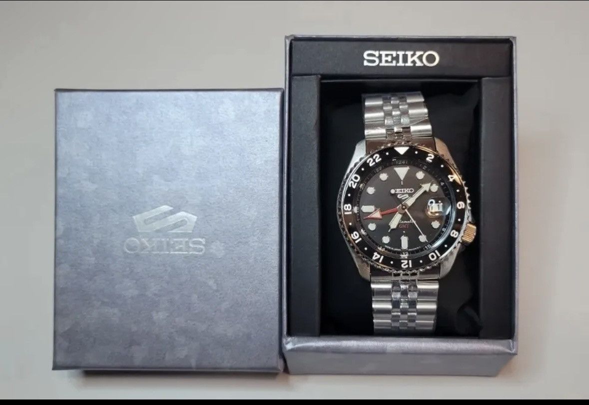 image of Seiko 5 Sports Skx Sports Style Gmt Series in Black Gray, Men's