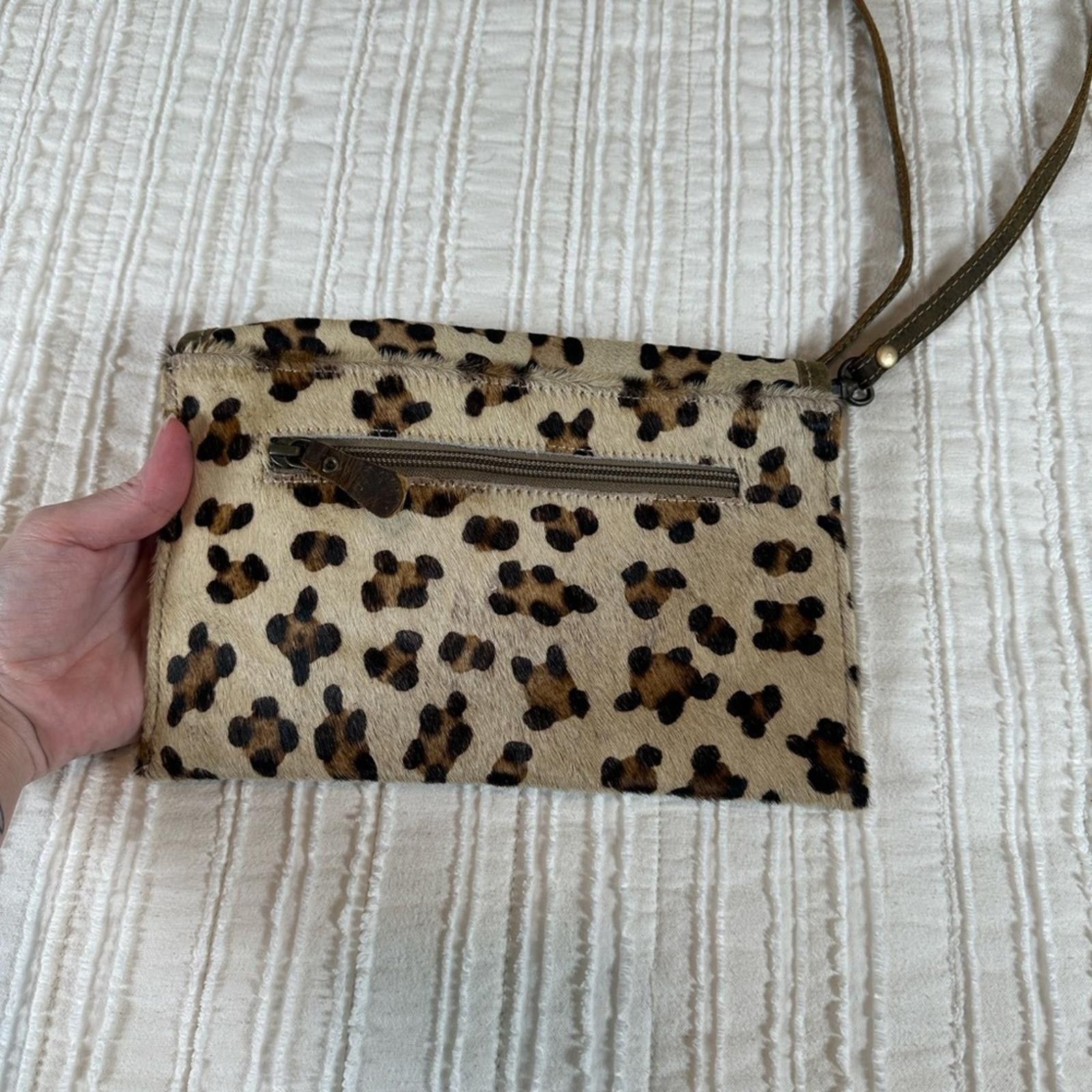 Other Myra Resplendant Hairon Bag Leopard Print Crossbody Bag EUC Size ONE SIZE - 5 Thumbnail