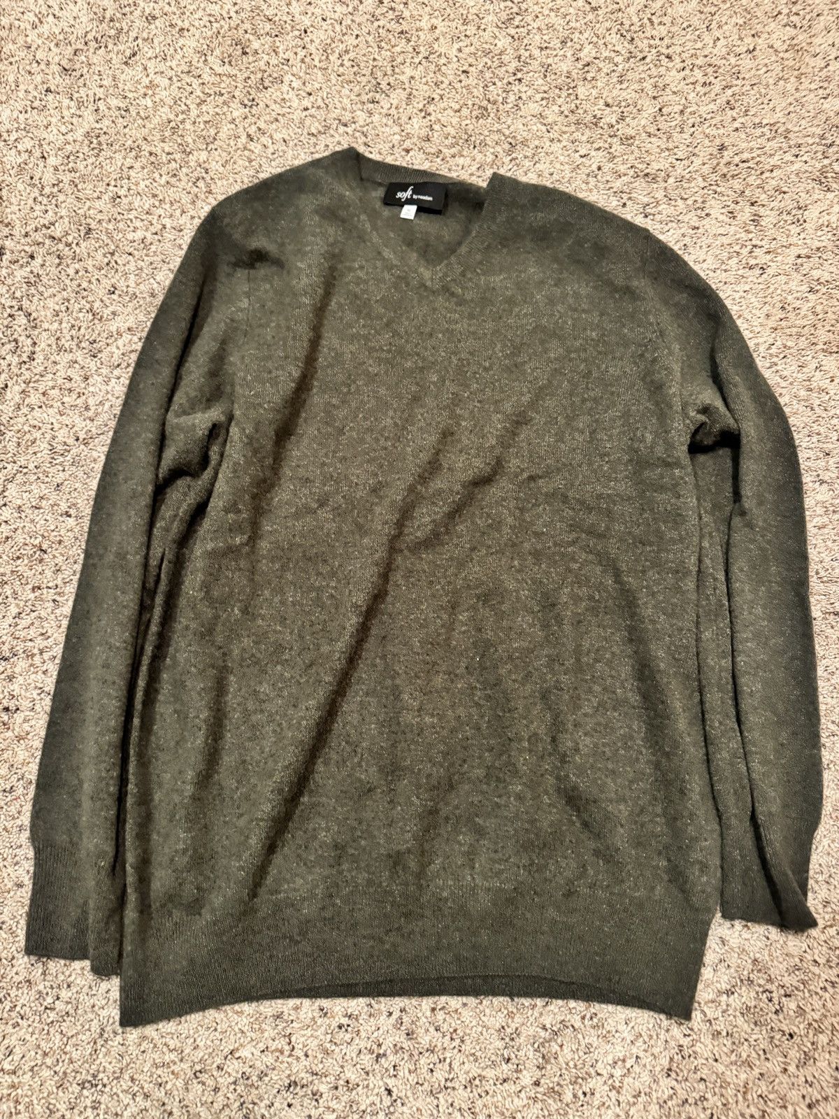 NAADAM Army green soft by NAADAM cashmere v neck sweater Size US XL / EU 56 / 4 - 1 Thumbnail